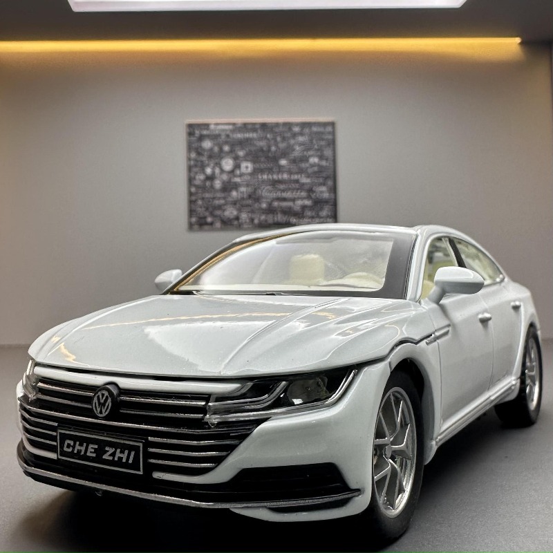 Decor Lighting Returns - 1:32 Scale Alloy Car Model 132CC