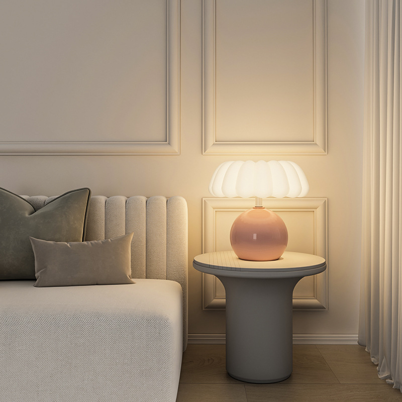 Cream Style Bedside Table Lamp - огляд і ціна Mushroom Table Lamp