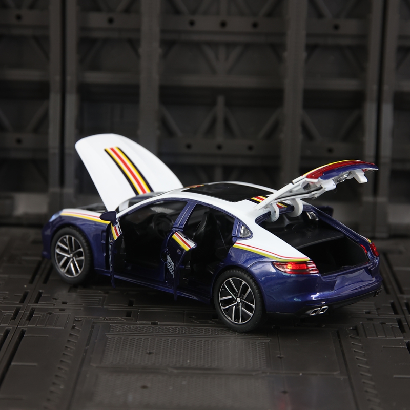 1:32 Simulation Porsche Paname - огляд і ціна Decor Lighting Returns