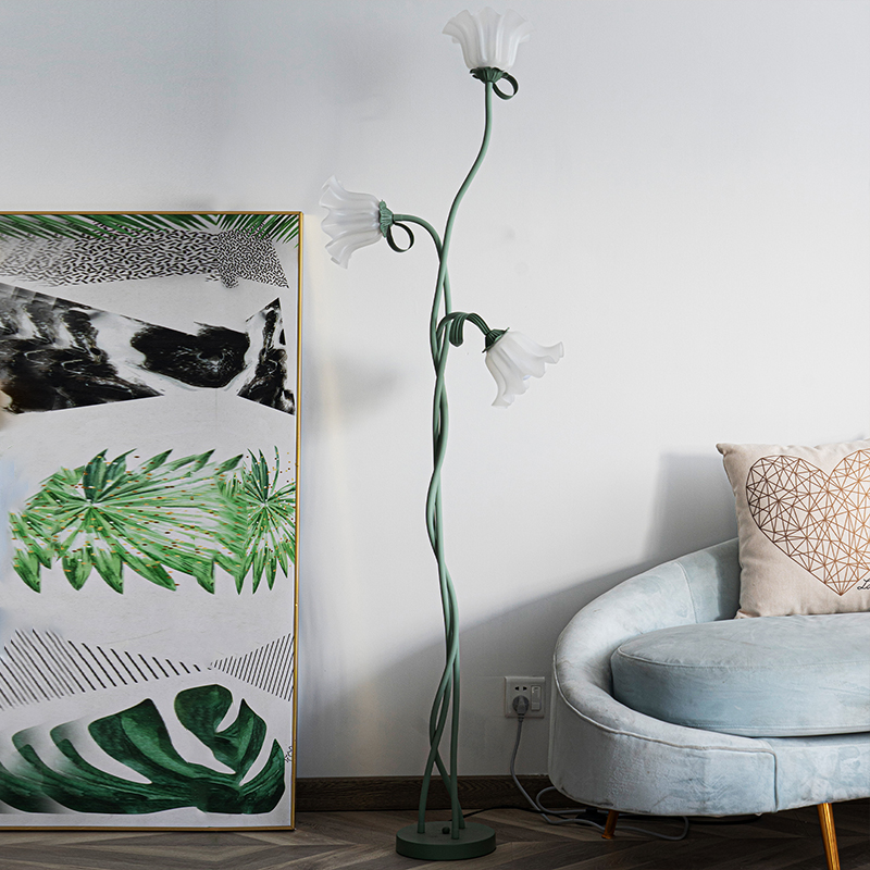 Flower Floor Lamp, E26 Elegant - огляд і ціна Floor Lamp Tripod